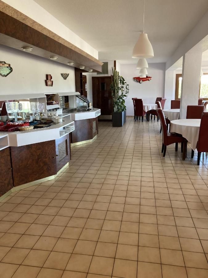 Brit Essentiel Moulins Ex Nb Hotel